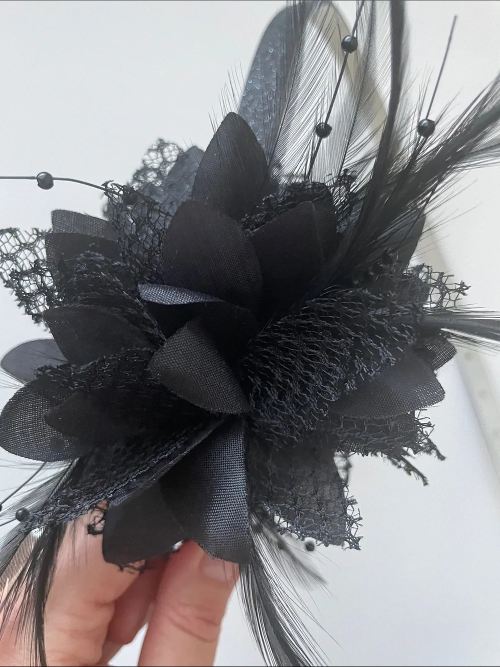 Black Feather Flower Belt